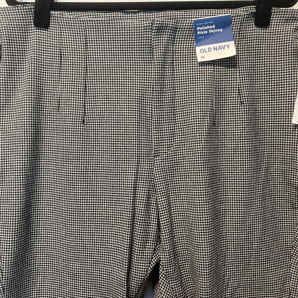 Old Navy Houndstooth Pixie Skinny Pants
